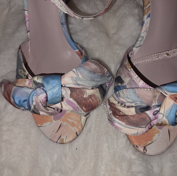 BRAND NEW NEVER WORN TED BAKER NESTAR ANKLE STRAP SANDALS IN SIZE 7. - Picture 3 of 5